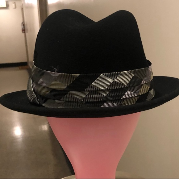 His Hat - Picture 6 of 7